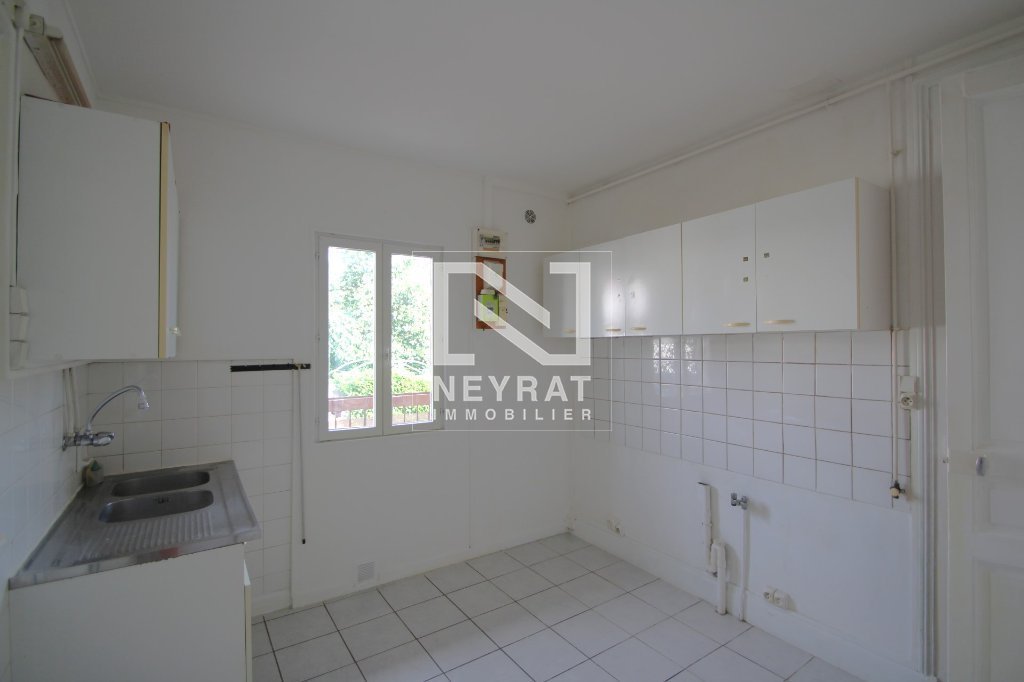 APPARTEMENT T3 A LOUER - CHAGNY - 62.73 m2 - 496 &euro; charges comprises par mois