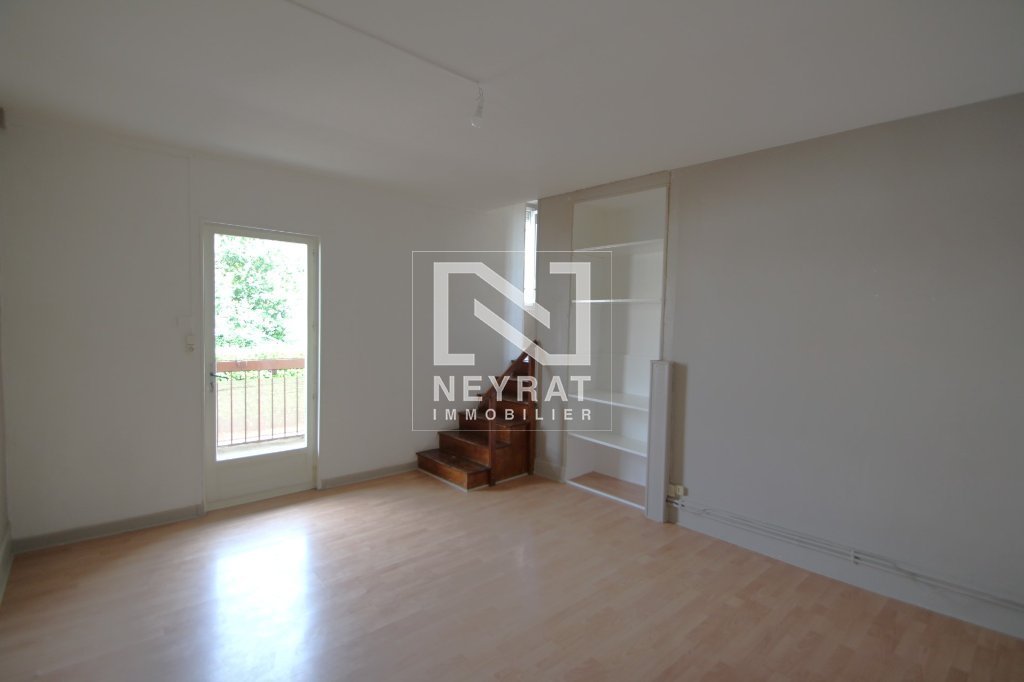 APPARTEMENT T3 A LOUER - CHAGNY - 62.73 m2 - 496 &euro; charges comprises par mois