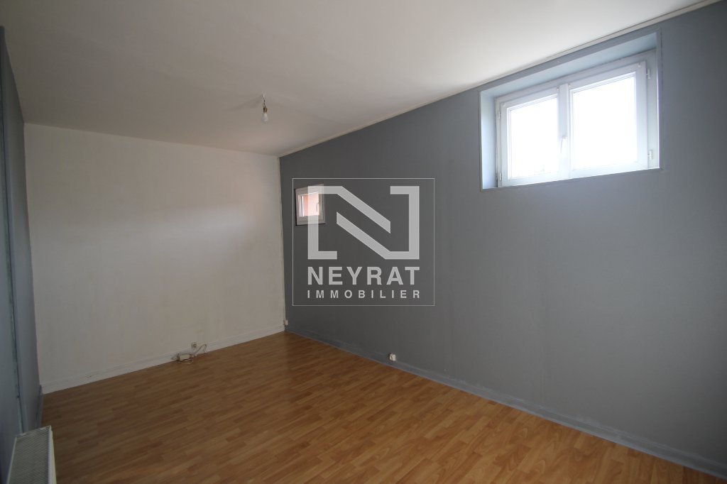 APPARTEMENT T3 A LOUER - CHAGNY - 62.73 m2 - 496 &euro; charges comprises par mois