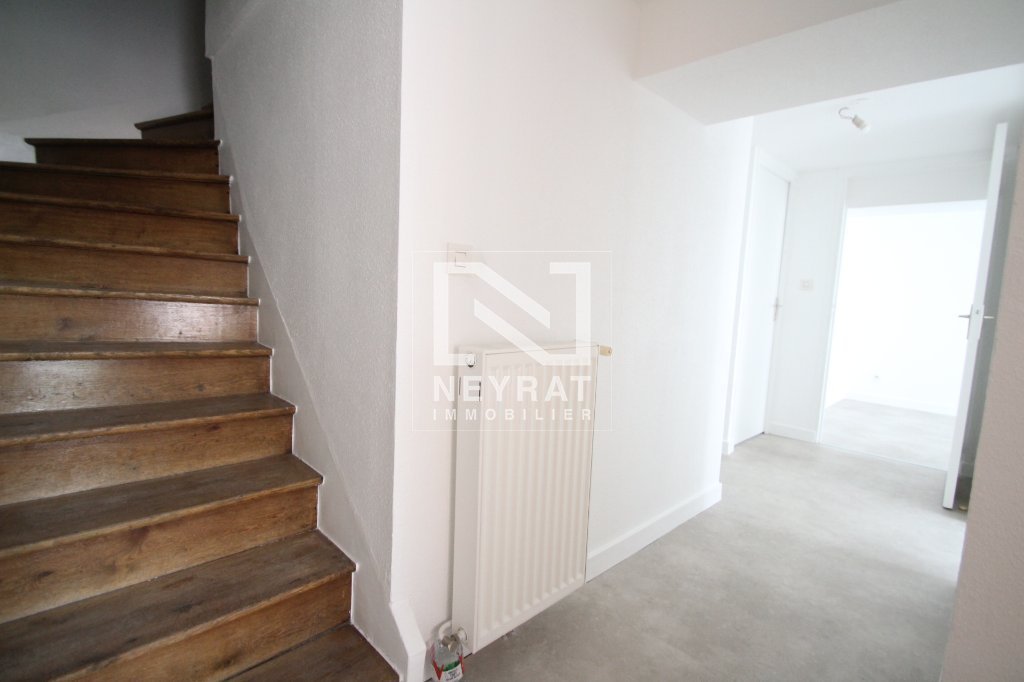 APPARTEMENT T3 A LOUER - CHAGNY - 74.62 m2 - 655 € charges comprises par mois