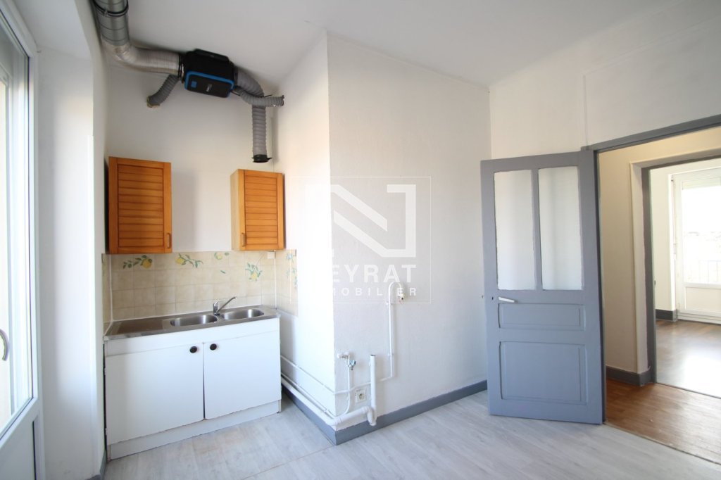 Appartement T3 A LOUER - CHAGNY - 59.31 m2 - 620 &euro; charges comprises par mois