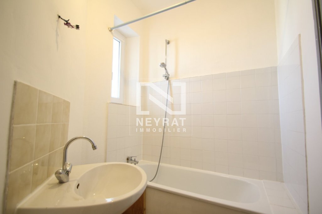 Appartement T3 A LOUER - CHAGNY - 59.31 m2 - 620 &euro; charges comprises par mois