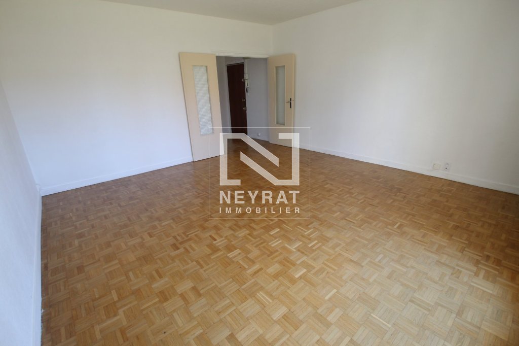 APPARTEMENT T3 - CHALON SUR SAONE CAMILLE CHEVALIER - 74.71 m2 - LOU&Eacute;