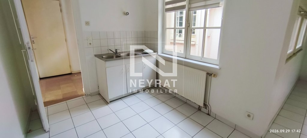 APPARTEMENT T3 A LOUER - CHALON SUR SAONE CENTRE VILLE - 75 m2 - 610 &euro; charges comprises par mois