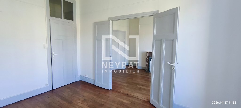 APPARTEMENT T3 - CHALON SUR SAONE PROCHE GARE - 72.81 m2 - LOU&Eacute;
