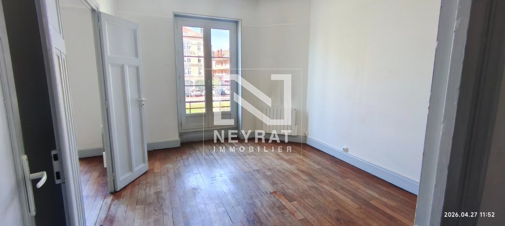 APPARTEMENT T3 - CHALON SUR SAONE PROCHE GARE - 72.81 m2 - LOU&Eacute;
