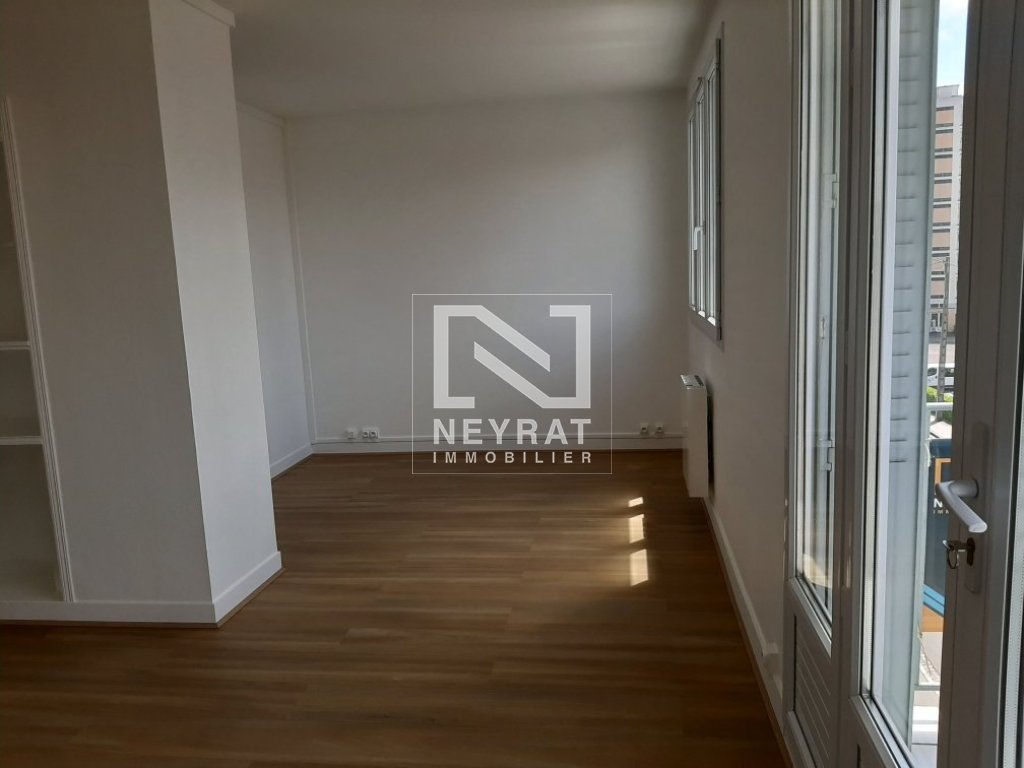 APPARTEMENT T3 - CHALON SUR SAONE - 61.21 m2 - LOU&Eacute;