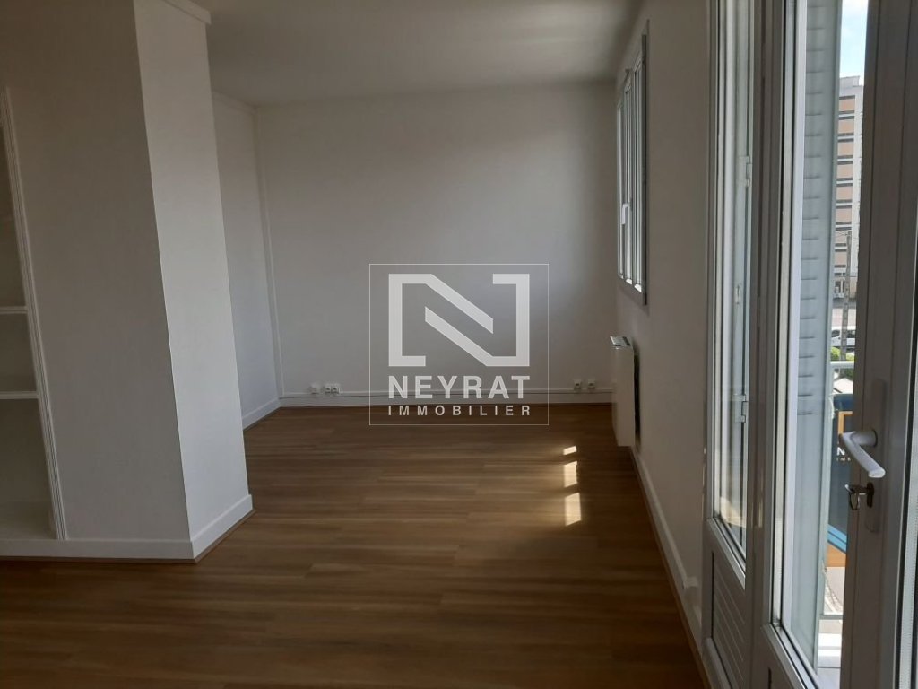 APPARTEMENT T3 - CHALON SUR SAONE - 61.21 m2 - LOU&Eacute;