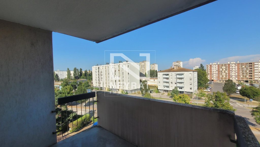 APPARTEMENT T3 A LOUER - CHALON SUR SAONE - 71.11 m2 - 700€ charges comprises par mois