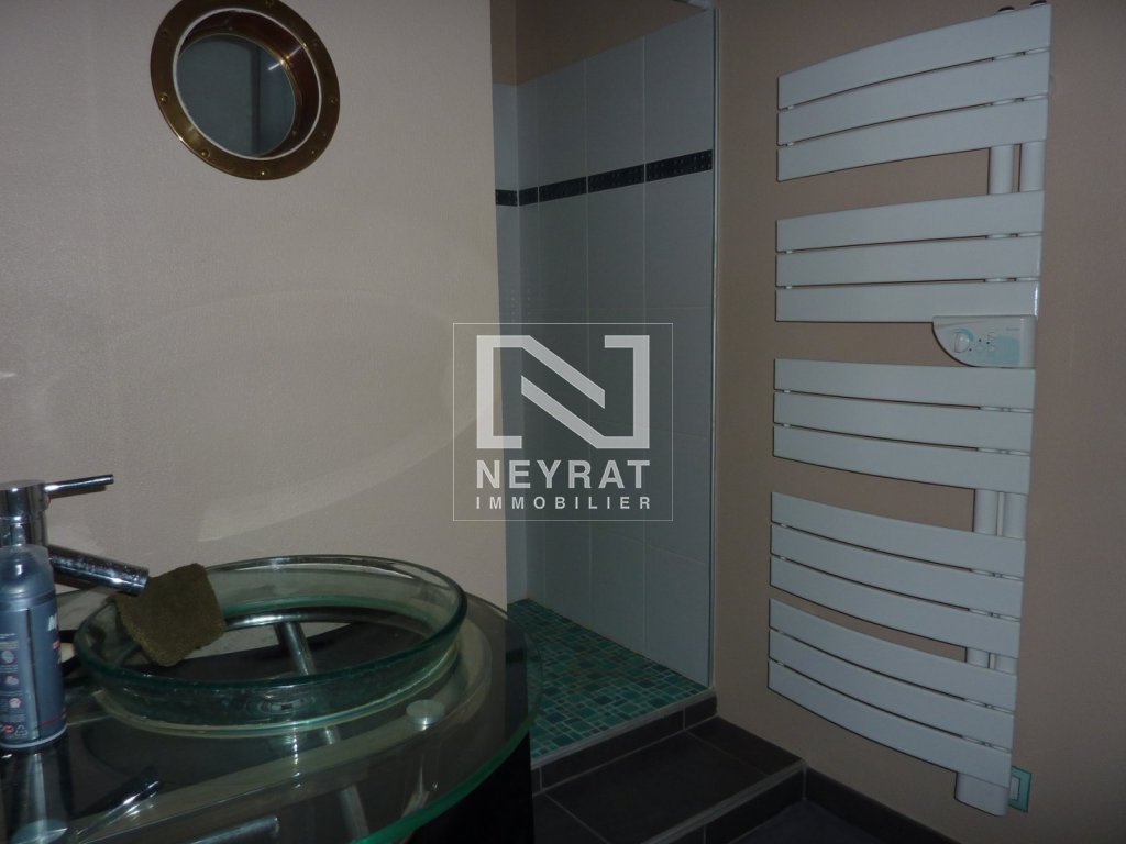 APPARTEMENT T3 MEUBLE - CHALON SUR SAONE - 68.52 m2 - LOU&Eacute;