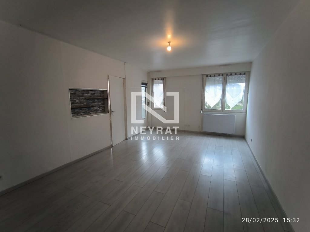 APPARTEMENT T3 - CHALON SUR SAONE - 70.72 m2 - LOU&Eacute;