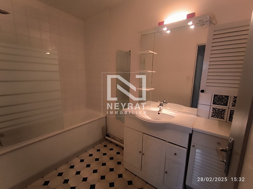 APPARTEMENT T3 - CHALON SUR SAONE - 70.72 m2 - LOU&Eacute;