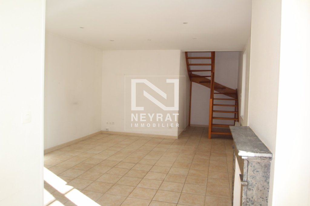 APPARTEMENT T3 A LOUER - CHALON SUR SAONE - 61.57 m2 - 617 &euro; charges comprises par mois