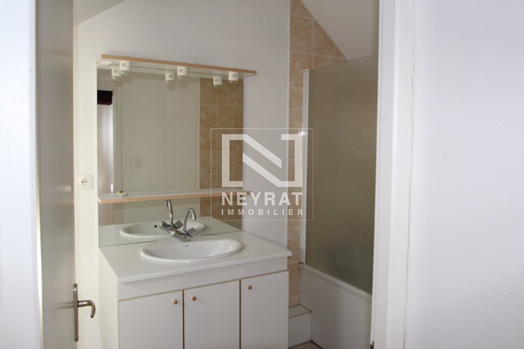APPARTEMENT T3 A LOUER - CHALON SUR SAONE - 61.57 m2 - 617 &euro; charges comprises par mois