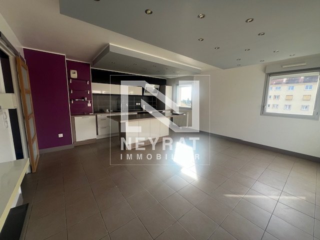 APPARTEMENT T3 - CHENOVE - 61.64 m2 - LOU&Eacute;