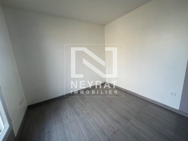 APPARTEMENT T3 - CHENOVE - 61.64 m2 - LOU&Eacute;