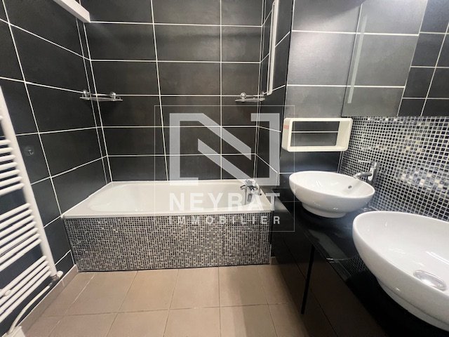 APPARTEMENT T3 - CHENOVE - 61.64 m2 - LOU&Eacute;