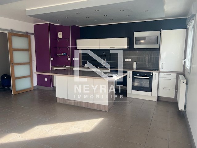 APPARTEMENT T3 - CHENOVE - 61.64 m2 - LOU&Eacute;