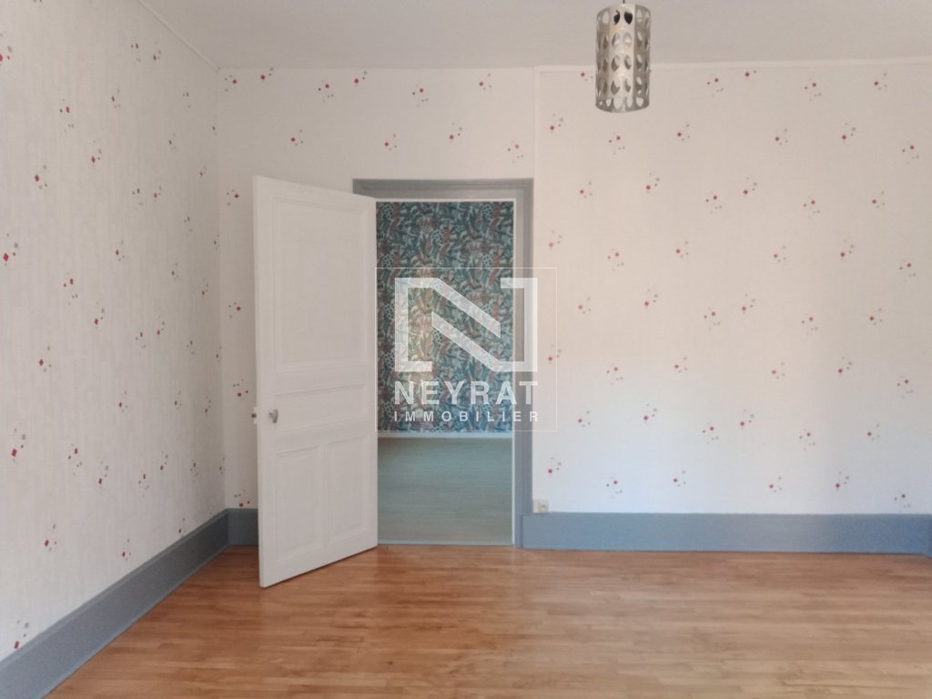 APPARTEMENT T3 A LOUER - DIGOIN - 89.61 m2 - 530 &euro; charges comprises par mois