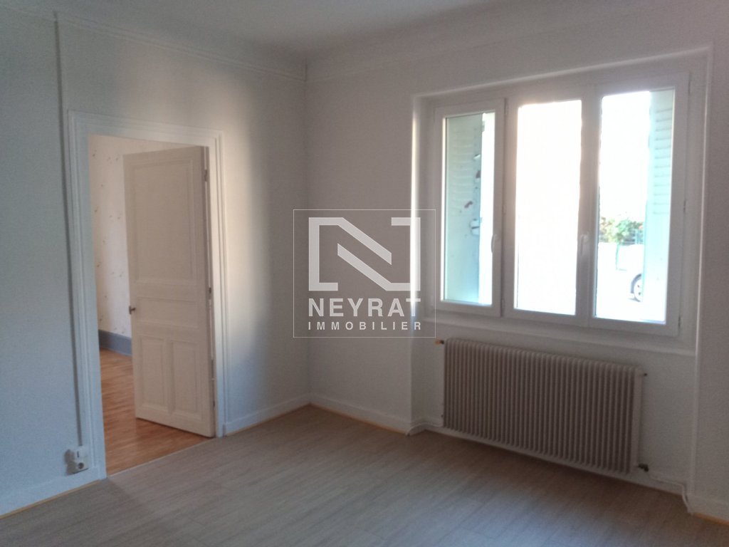 APPARTEMENT T3 A LOUER - DIGOIN - 89.61 m2 - 530 &euro; charges comprises par mois