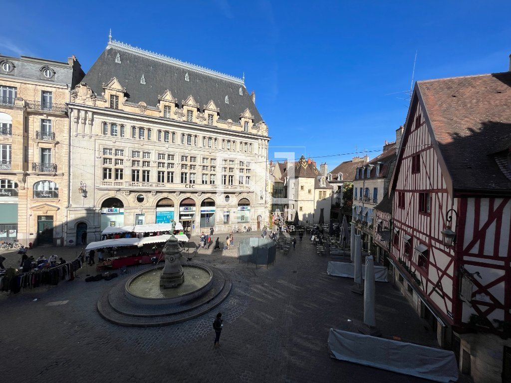 APPARTEMENT T3 A LOUER - DIJON CENTRE VILLE - 74.6 m2 - 780 &euro; charges comprises par mois