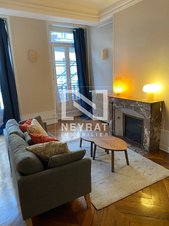 APPARTEMENT T3 A LOUER - DIJON - 65.8 m2 - 1160€ charges comprises par mois