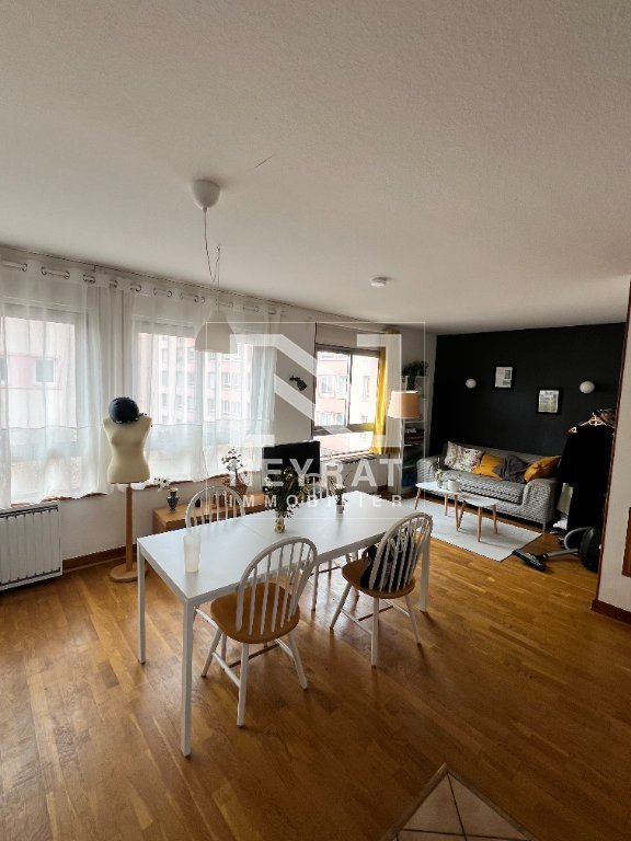 T3 meubl� 59 m� � Dijon � Centre-ville, parking inclus