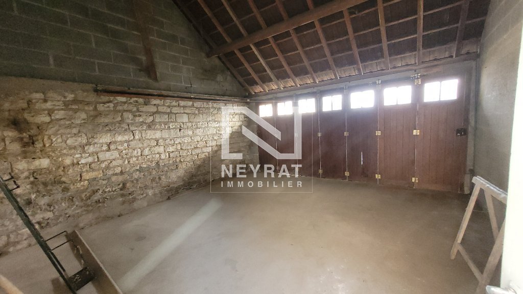 APPARTEMENT T3 A LOUER - GERGY - 102.21 m2 - 880 &euro; charges comprises par mois