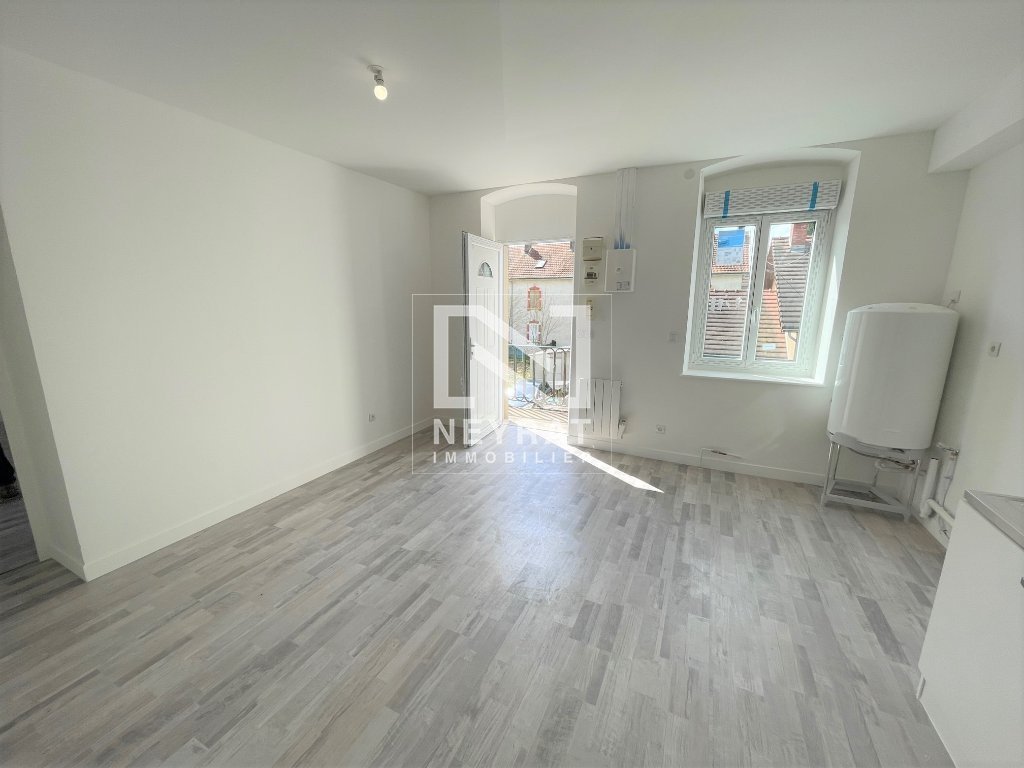 APPARTEMENT T3 A LOUER - GUEUGNON - 78.9 m2 - 495 &euro; charges comprises par mois