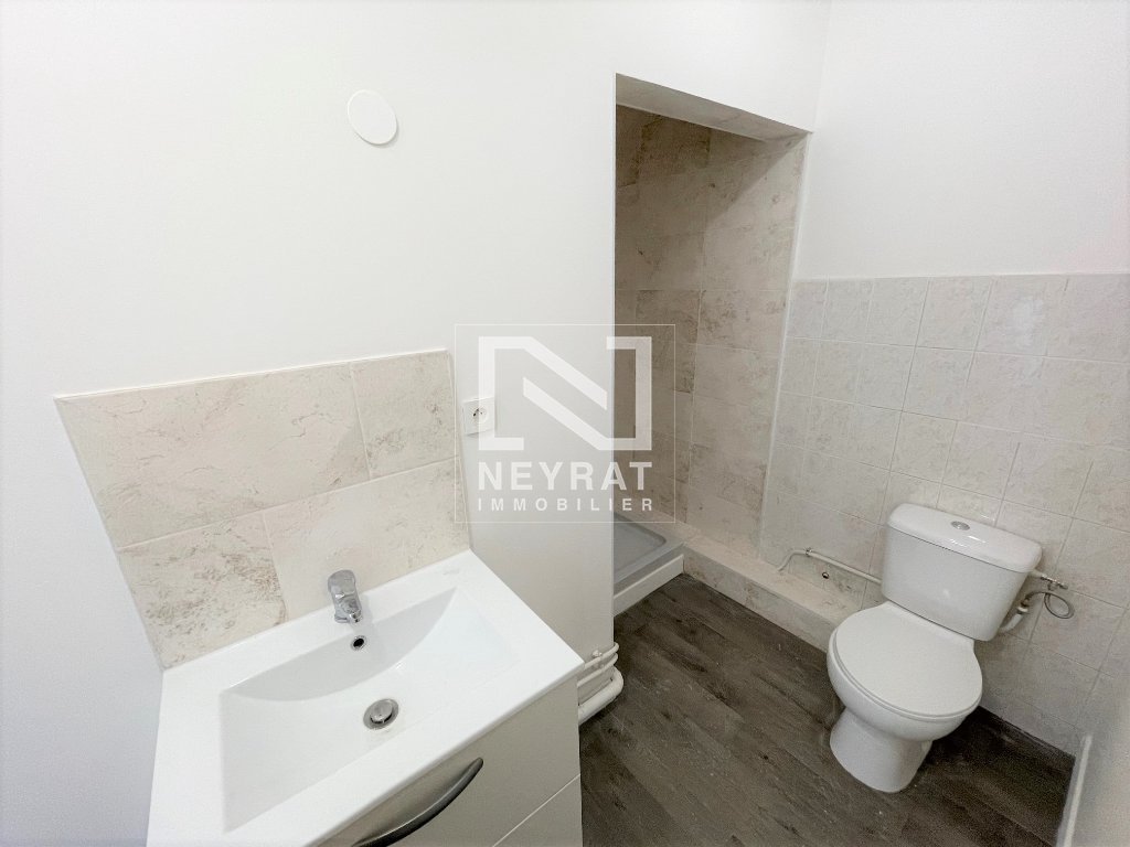 APPARTEMENT T3 A LOUER - GUEUGNON - 78.9 m2 - 495 &euro; charges comprises par mois
