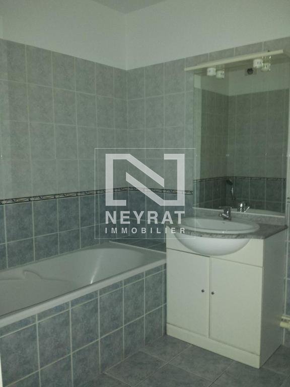 APPARTEMENT T3 A LOUER - LONGVIC - 66.34 m2 - 790 &euro; charges comprises par mois