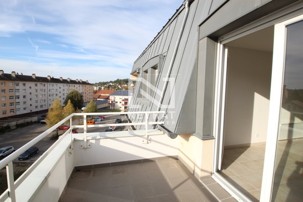 APPARTEMENT T3 A LOUER - LONS LE SAUNIER - 53.06 m2 - 572 &euro; charges comprises par mois