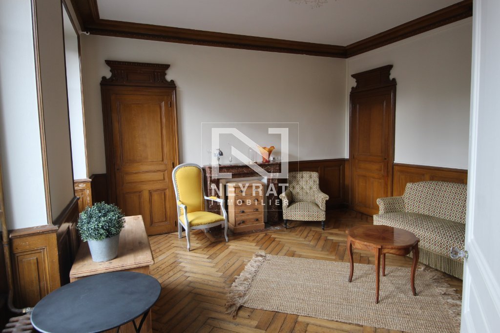 APPARTEMENT T3 A LOUER - LOUHANS - 79.53 m2 - 695�&euro; charges comprises par mois