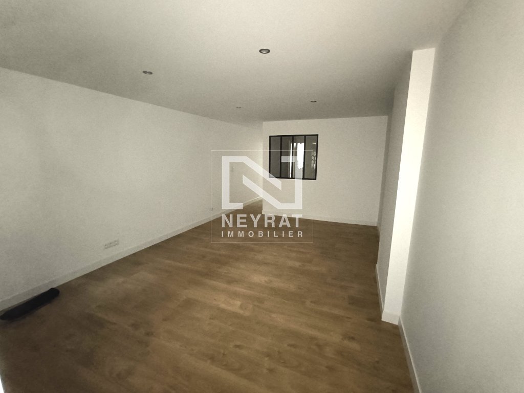 APPARTEMENT T3 - LOUHANS - 59.84 m2 - LOU&Eacute;