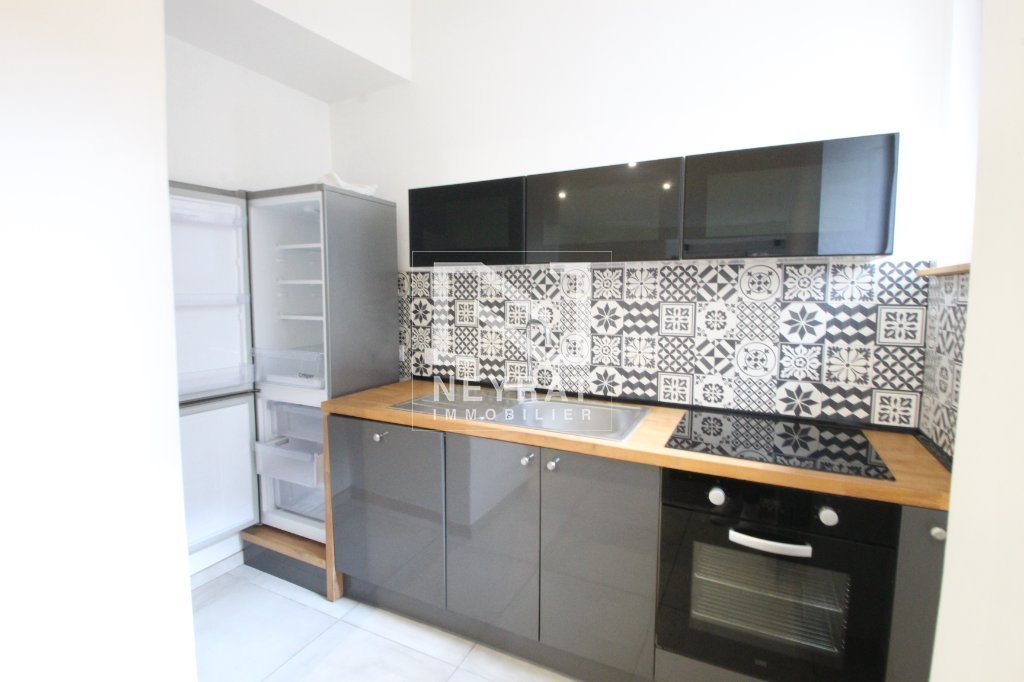 APPARTEMENT T3 A LOUER - LOUHANS - 77.5 m2 - 710�&euro; charges comprises par mois