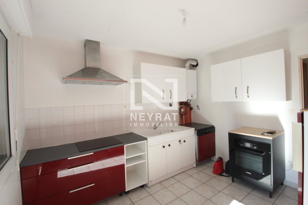 T3 A LOUER - LOUHANS - 74.2 m2 - 635�&euro; charges comprises par mois