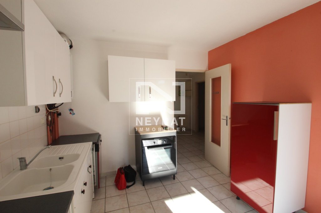 T3 A LOUER - LOUHANS - 74.2 m2 - 635�&euro; charges comprises par mois