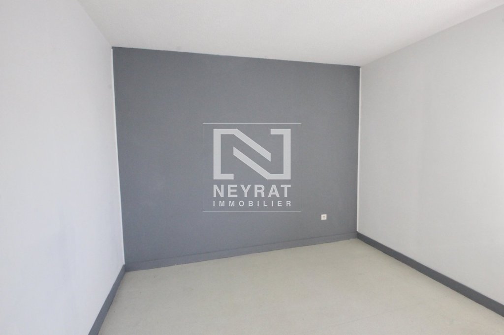 T3 A LOUER - LOUHANS - 74.2 m2 - 635�&euro; charges comprises par mois