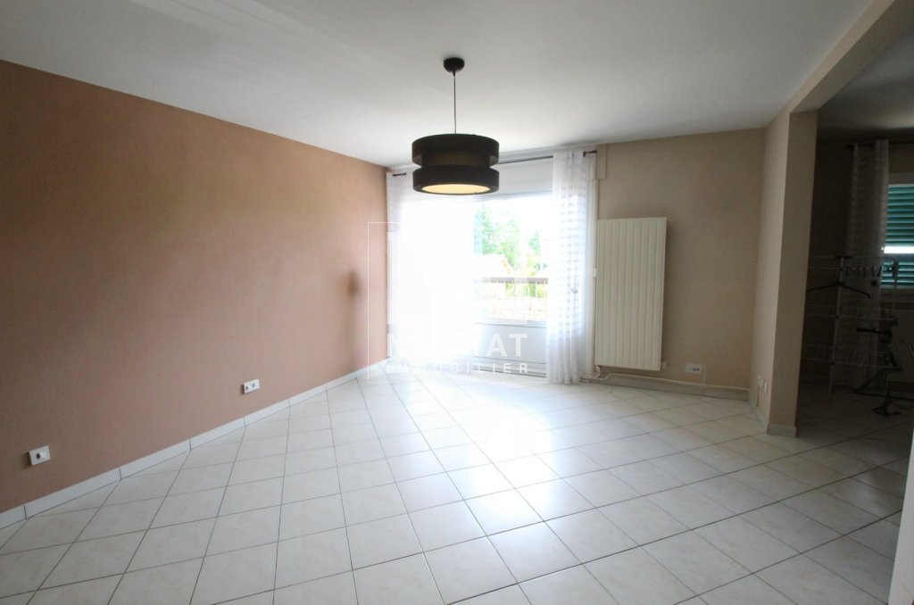 APPARTEMENT T3 A LOUER - LOUHANS - 76.26 m2 - 680 &euro; charges comprises par mois