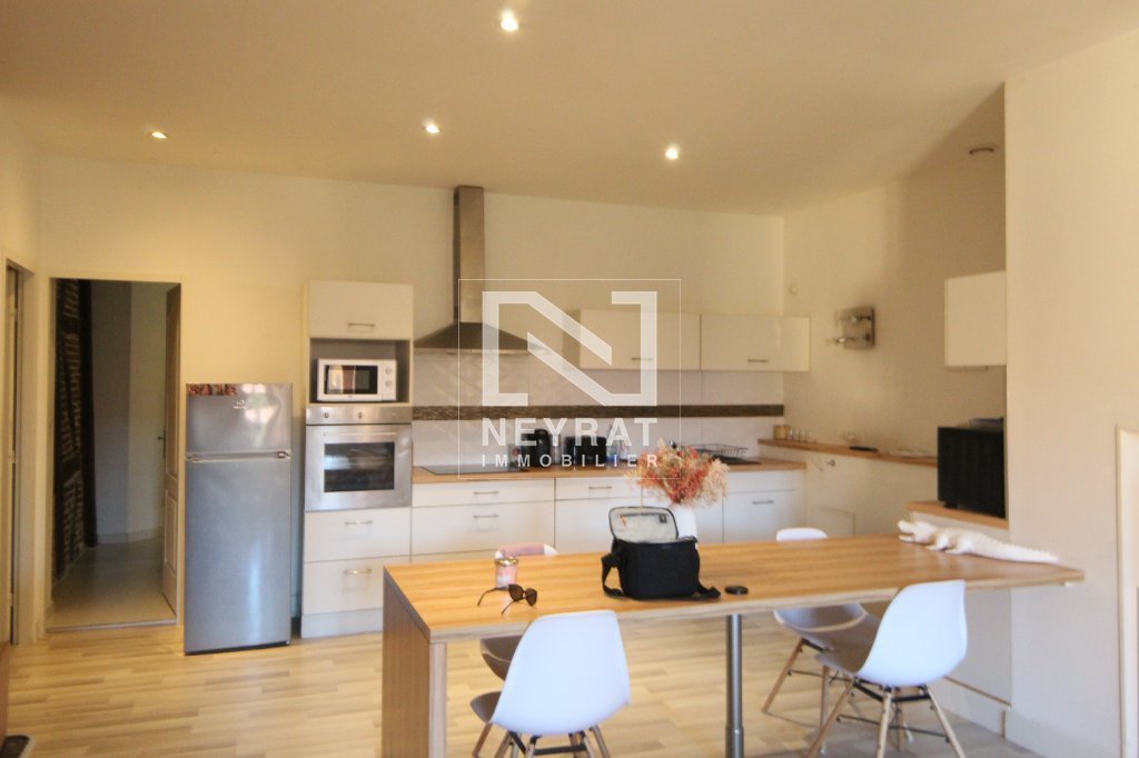 APPARTEMENT T3 - LOUHANS - 77 m2 - LOU&Eacute;