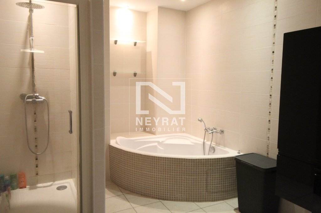 APPARTEMENT T3 - LOUHANS - 77 m2 - LOU&Eacute;