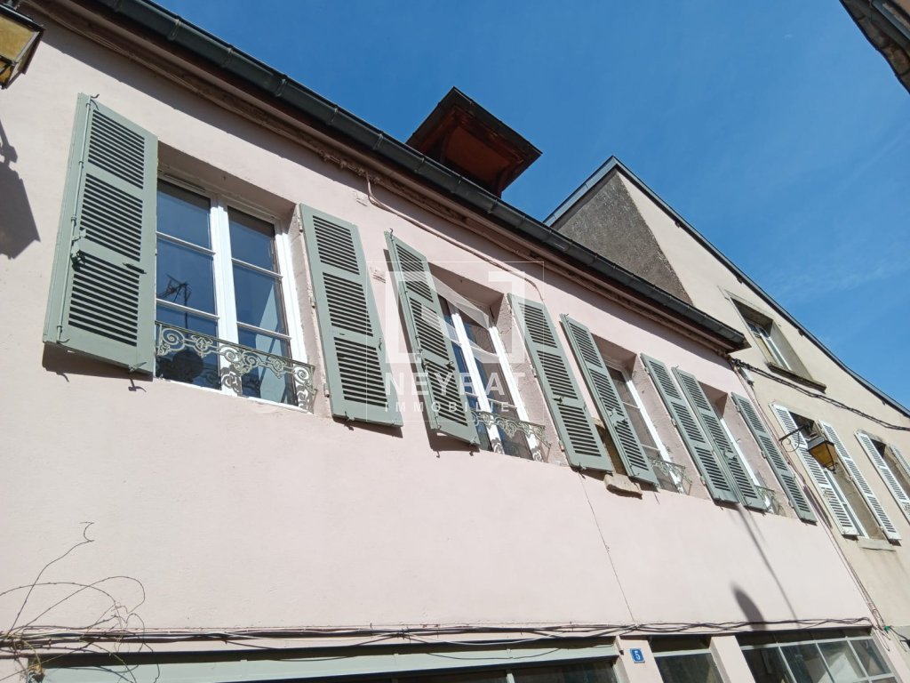 APPARTEMENT T3 A LOUER - NOLAY - 84.62 m2 - 630 &euro; charges comprises par mois