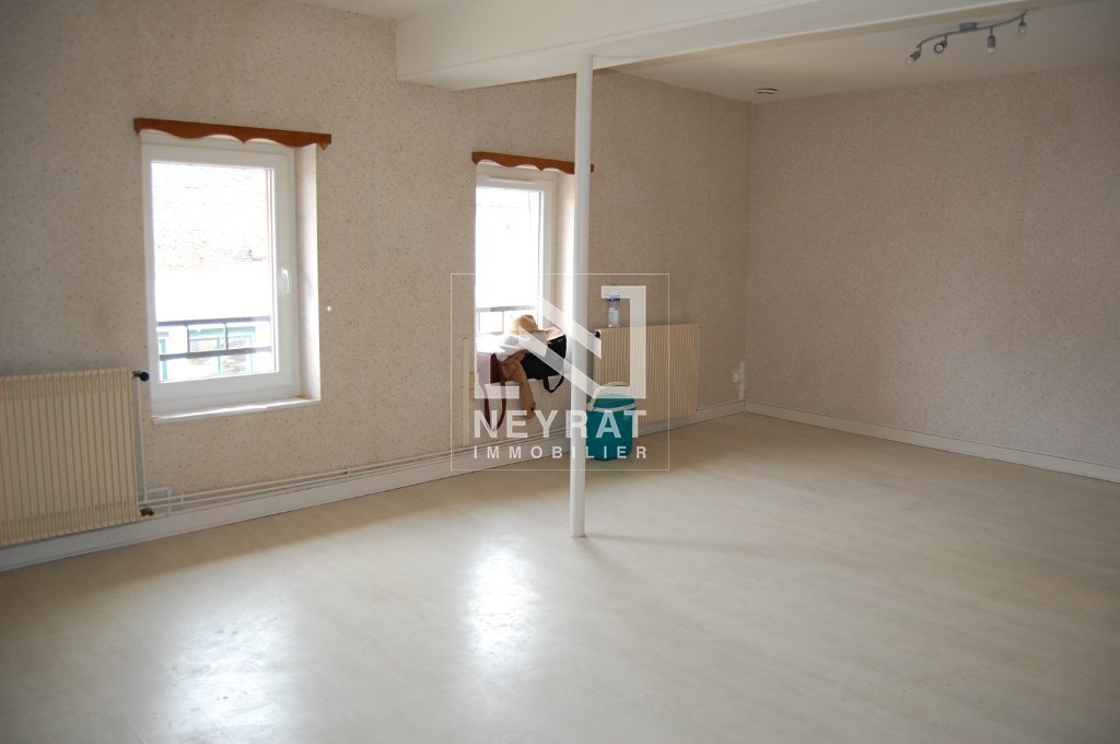 APPARTEMENT T3 A LOUER - OUROUX SUR SAONE - 82 m2 - 620�&euro; charges comprises par mois