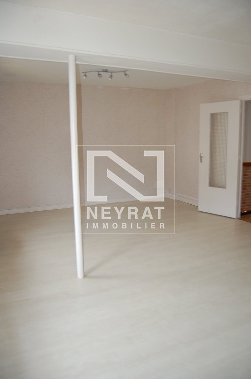 APPARTEMENT T3 A LOUER - OUROUX SUR SAONE - 82 m2 - 620�&euro; charges comprises par mois