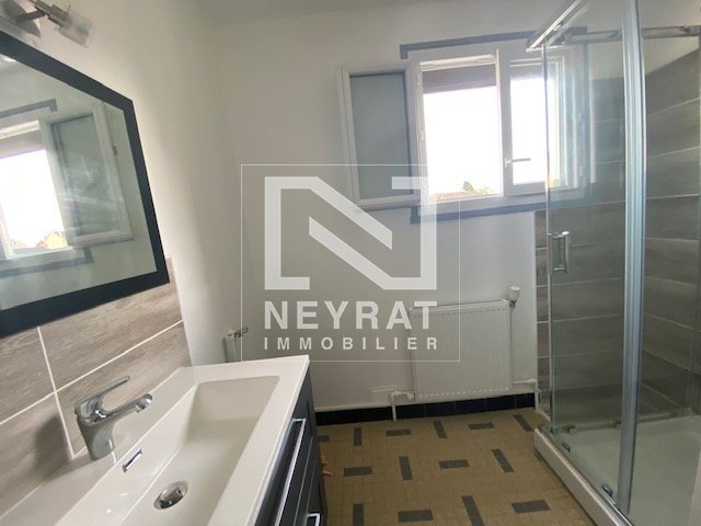 APPARTEMENT T3 A LOUER - PARAY LE MONIAL - 61.9 m2 - 470 &euro; charges comprises par mois