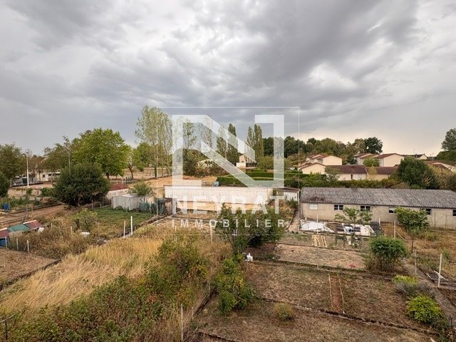 APPARTEMENT T3 A LOUER - PARAY LE MONIAL - 60.93 m2 - 610 &euro; charges comprises par mois