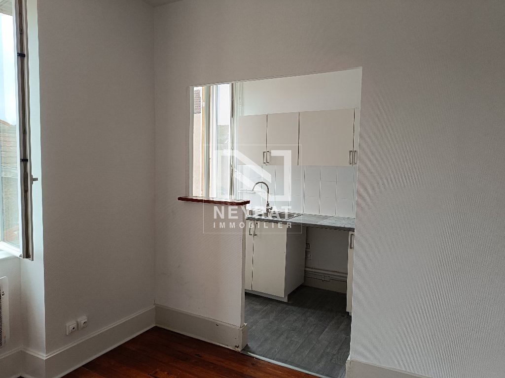 APPARTEMENT T3 - PARAY LE MONIAL - 52.77 m2 - LOU&Eacute;