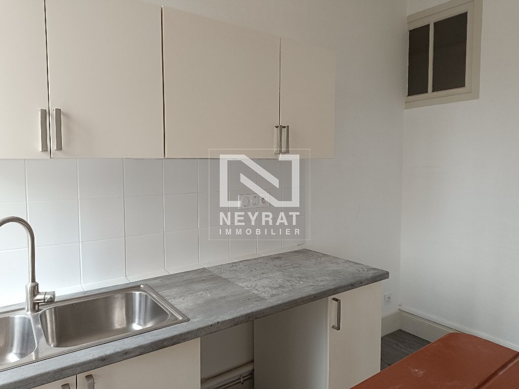 APPARTEMENT T3 - PARAY LE MONIAL - 52.77 m2 - LOU&Eacute;