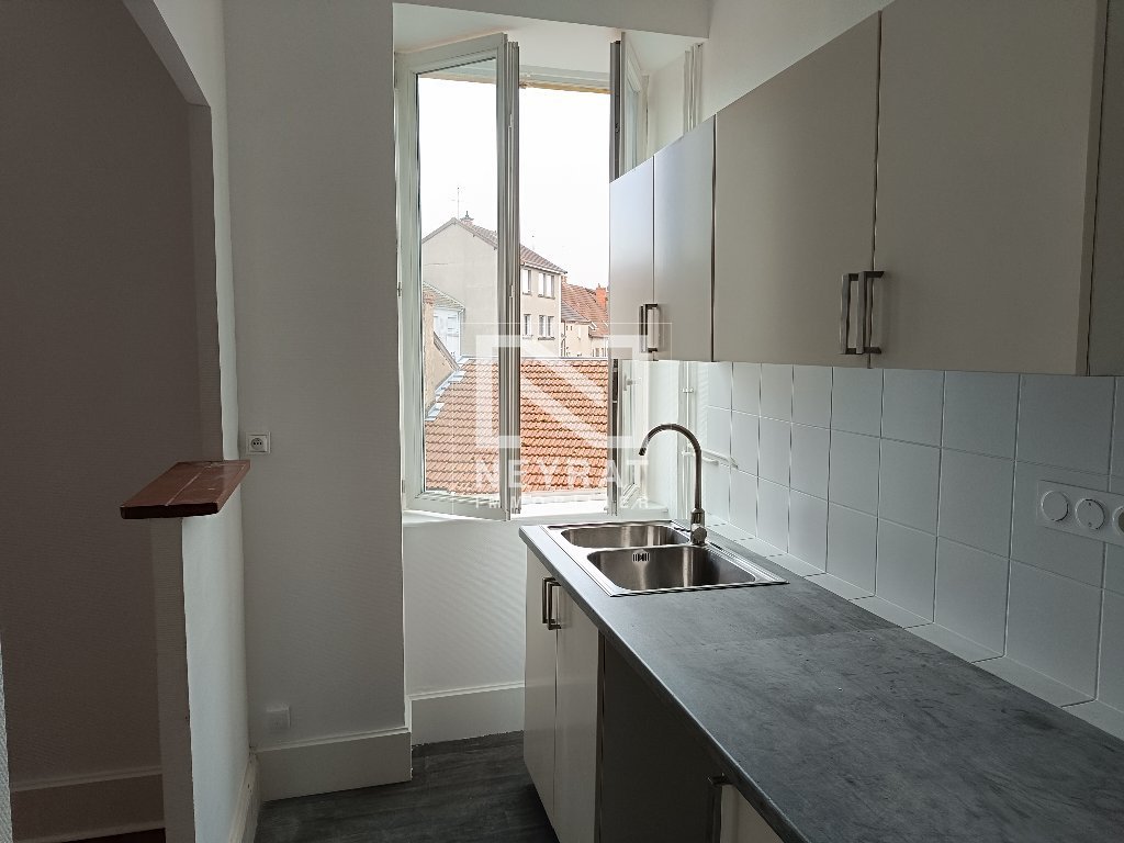 APPARTEMENT T3 - PARAY LE MONIAL - 52.77 m2 - LOU&Eacute;