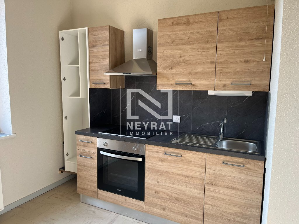 APPARTEMENT T3 A LOUER - PIERRE DE BRESSE - 71 m2 - 550�&euro; charges comprises par mois